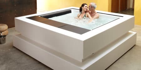 Cube hot tub, indoor or outdoor 4-person jacuzzi