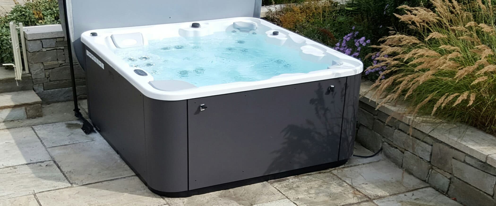 Buy The Aqualife 6 Hot Tub For Residential Use Aquavia Spa